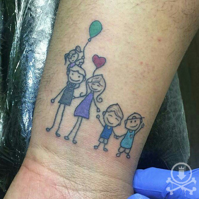 Тату значение семьи. Парные тату маленькие. Семейное тату. Тату про семью. Тату значение семьи.