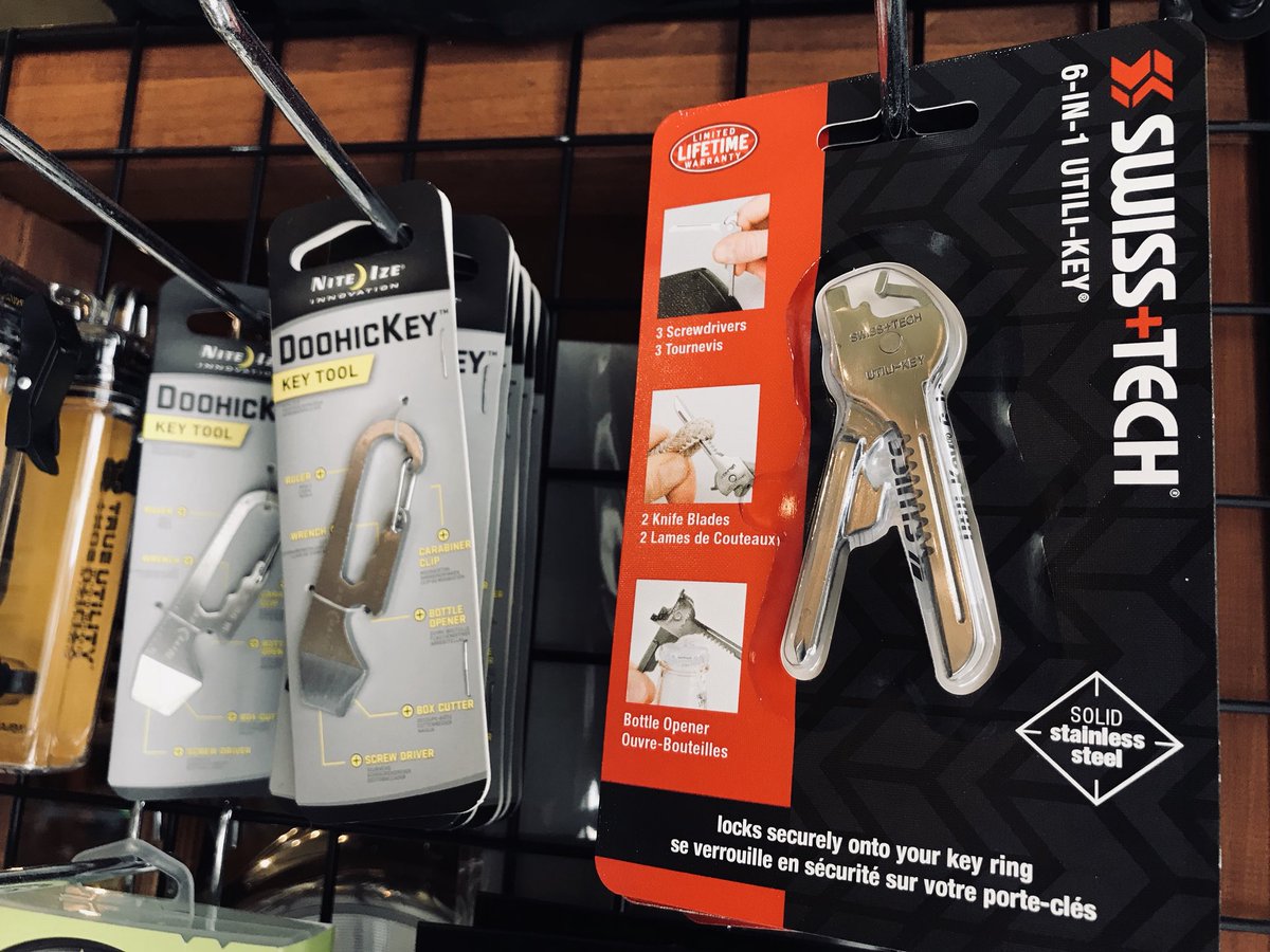 Wear4adventure's tweet image. 久しぶりにSwiss＋Tech Utili-keyが入荷してきました！
段ボールを開けたり、セレーションブレードでラインを切ったり、鍵に付けておけば、いざという時に役立つはず。
jetslow4wear.com/products/detai…

#utilikey #swisstech