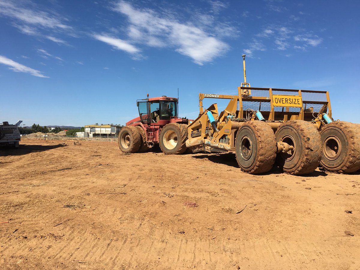 Down in the big smoke on Monday for work. Not our normal job site scene. Fitted @Trimble_Ag field level to this bowl.