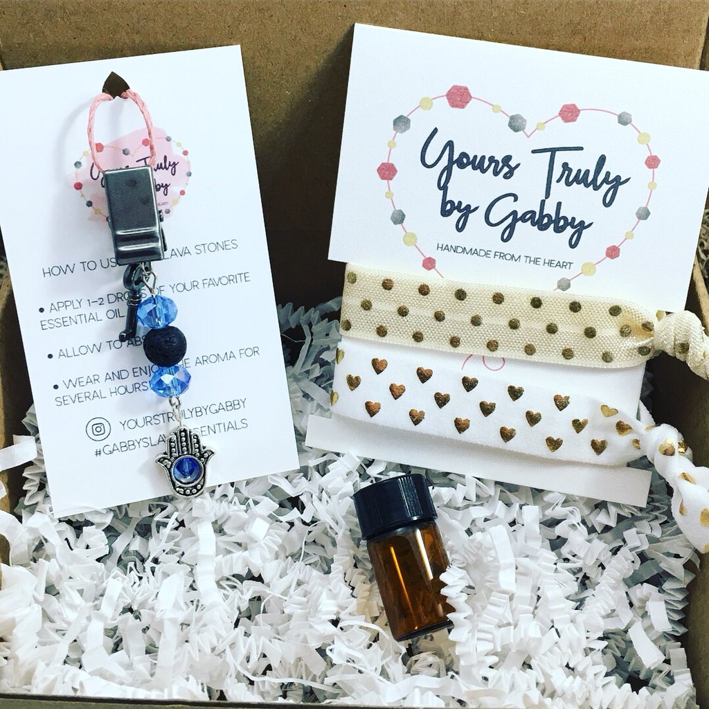 StampedbyGabby's tweet image. visit etsy.com/shop/YoursTrul… for #teachergifts #carventclips #cardiffusers #essentialoil #diffusers #mothersday #giftsets #giftsformom #diffusers #DealoftheDay #onlineshopping