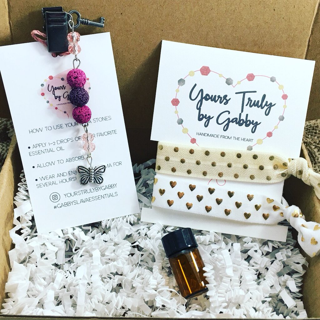 StampedbyGabby's tweet image. visit etsy.com/shop/YoursTrul… for #teachergifts #carventclips #cardiffusers #essentialoil #diffusers #mothersday #giftsets #giftsformom #diffusers #DealoftheDay #onlineshopping
