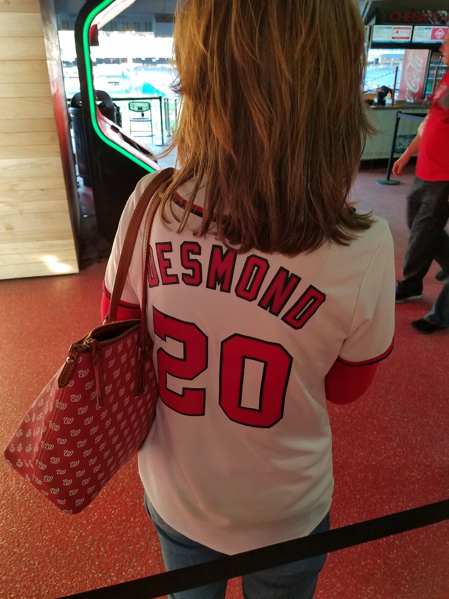 angielynn10's tweet photo. @In2Nats @vandygirl1998 @Nationals Every night! I wore this tonight and will do so again on Saturday. #loveDesi https://t.co/JJBZS9vOIl