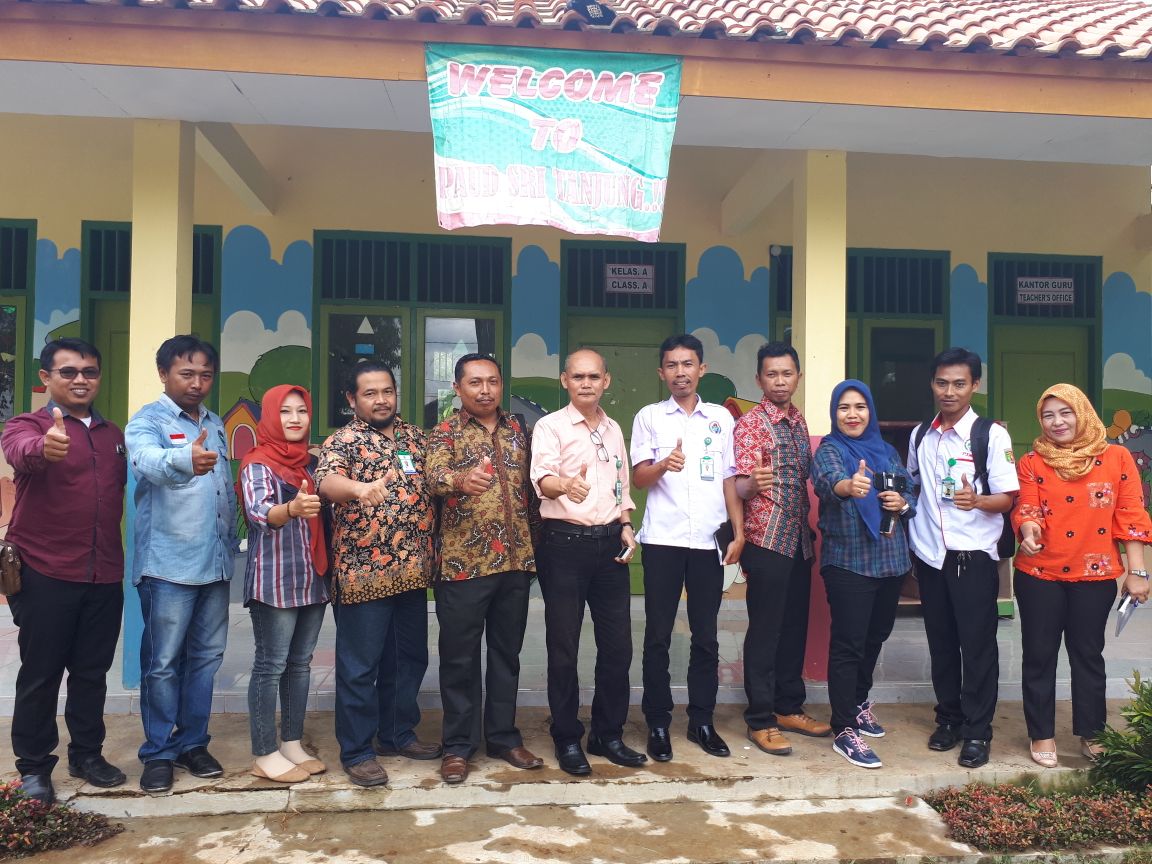 Nurlena26424911's tweet photo. Kunjungan bapak riza konsultan nasional kementrian desa terkait bank sampah pekon stiwungu
#desamembangunindonesia
@EkoSandjojo 
@taufikmadjid71 
@PMD_Lampung 
@p3mdpringsewu 
@TiangJaler1 https://t.co/k7au71M2zu