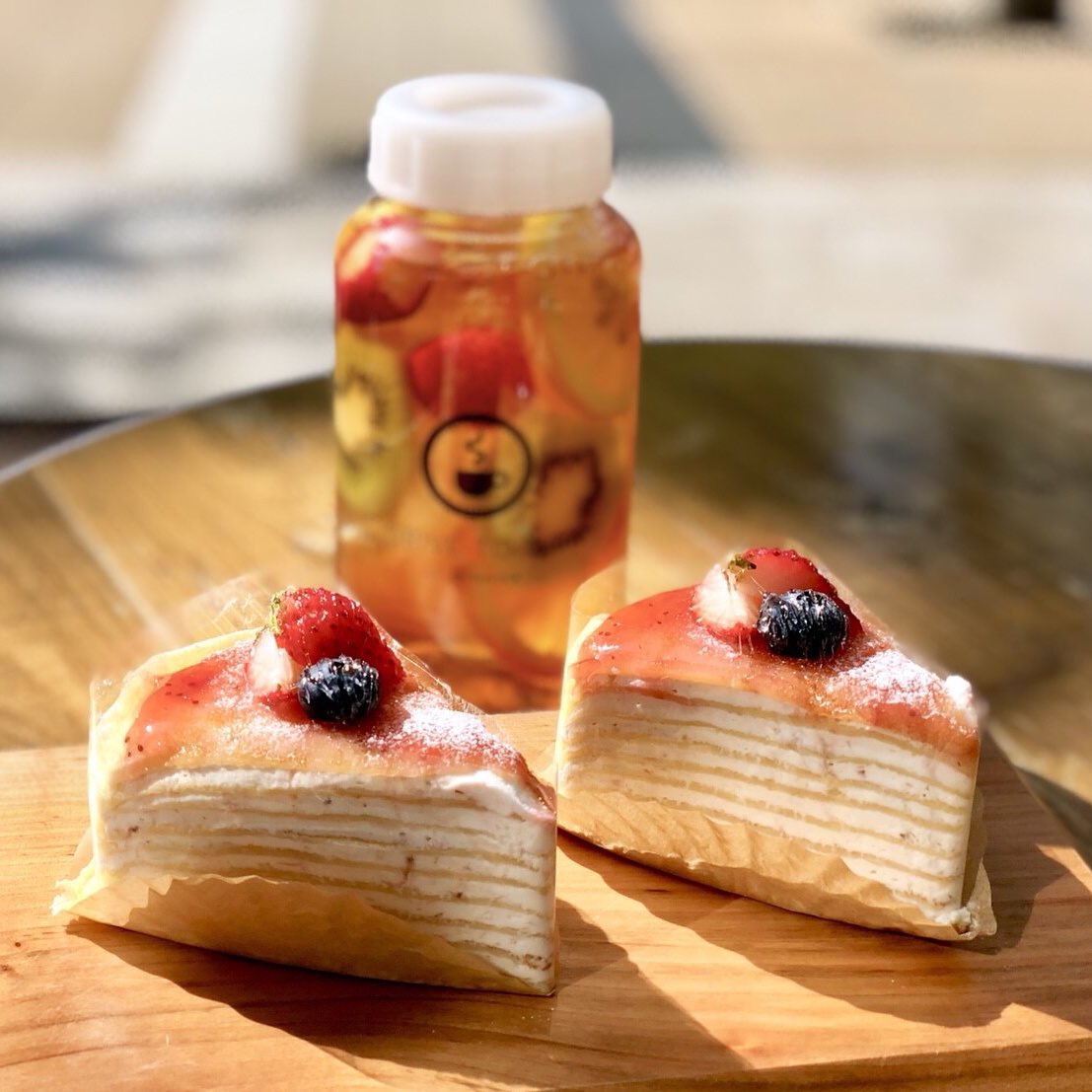 本日の気まぐれメニューはいちごのミルクレープです🍰
フルーツティーと合わせるのもおすすめですよ🍹🍓🥝🍊🍋
#drivetogo #DTG #カフェ #グローバルゲート
drivetogo.jp