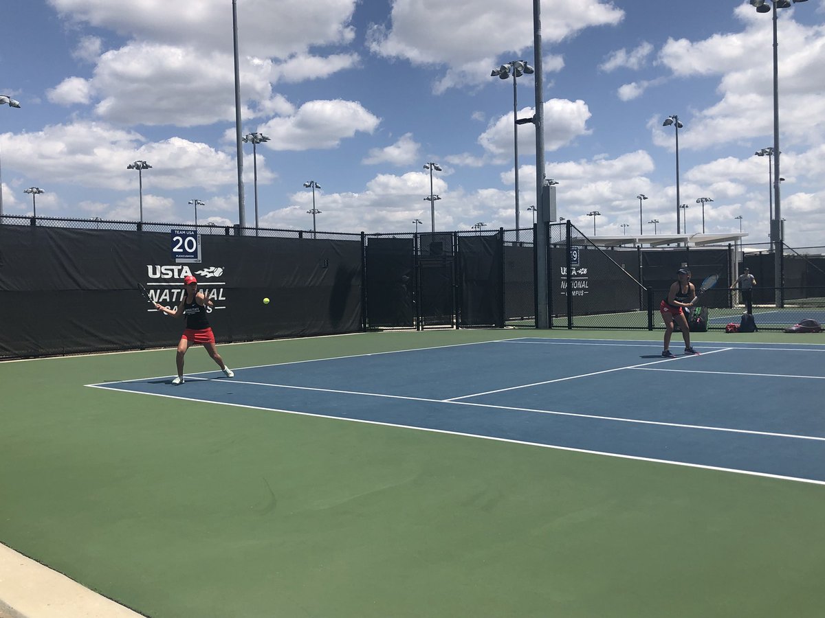 USTASoCal's tweet photo. After a long day of tennis at the National Campus for #TOCNationals, #TOCSoCal is into Bracket play! UCLA, UCSD, and Cal Poly will compete in Gold. SDSU will play in Silver. KEEP IT ROLLIN, KIDS! https://t.co/BINXzpp9dN