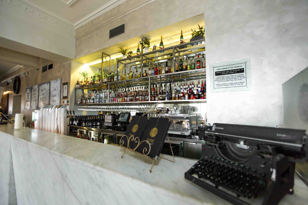 What are your plans for after work? The Hotel Richmond has such a great selection you wont want to go anywhere else! 

Happy Hour from 5-7pm 
2-4-1 Cocktails 9-11pm 

#hotelrichmond #rundlemall #sagreat #drinkspecials #beer #wine #cocktails