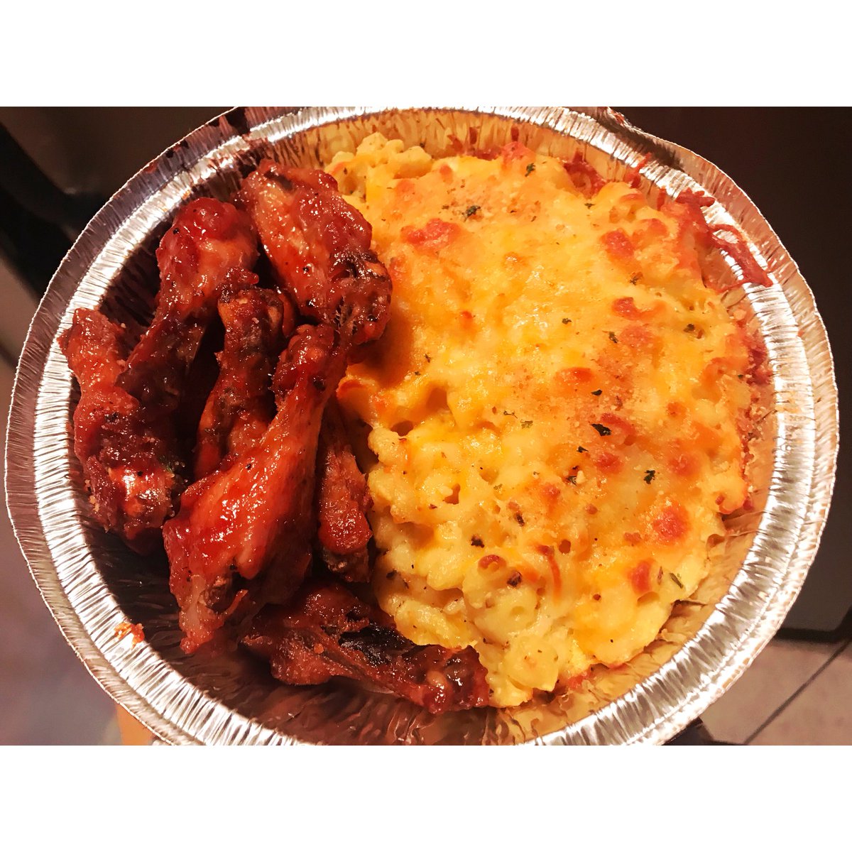LivKristen's tweet photo. I had 27 specials today!! Blessed!!!! Happy Thursday guys!!! Make sure y’all place your orders when I post next weeks menu!✨🙏🏻 #LivsKitchen #ChefLiv https://t.co/XuFRcuVgaX