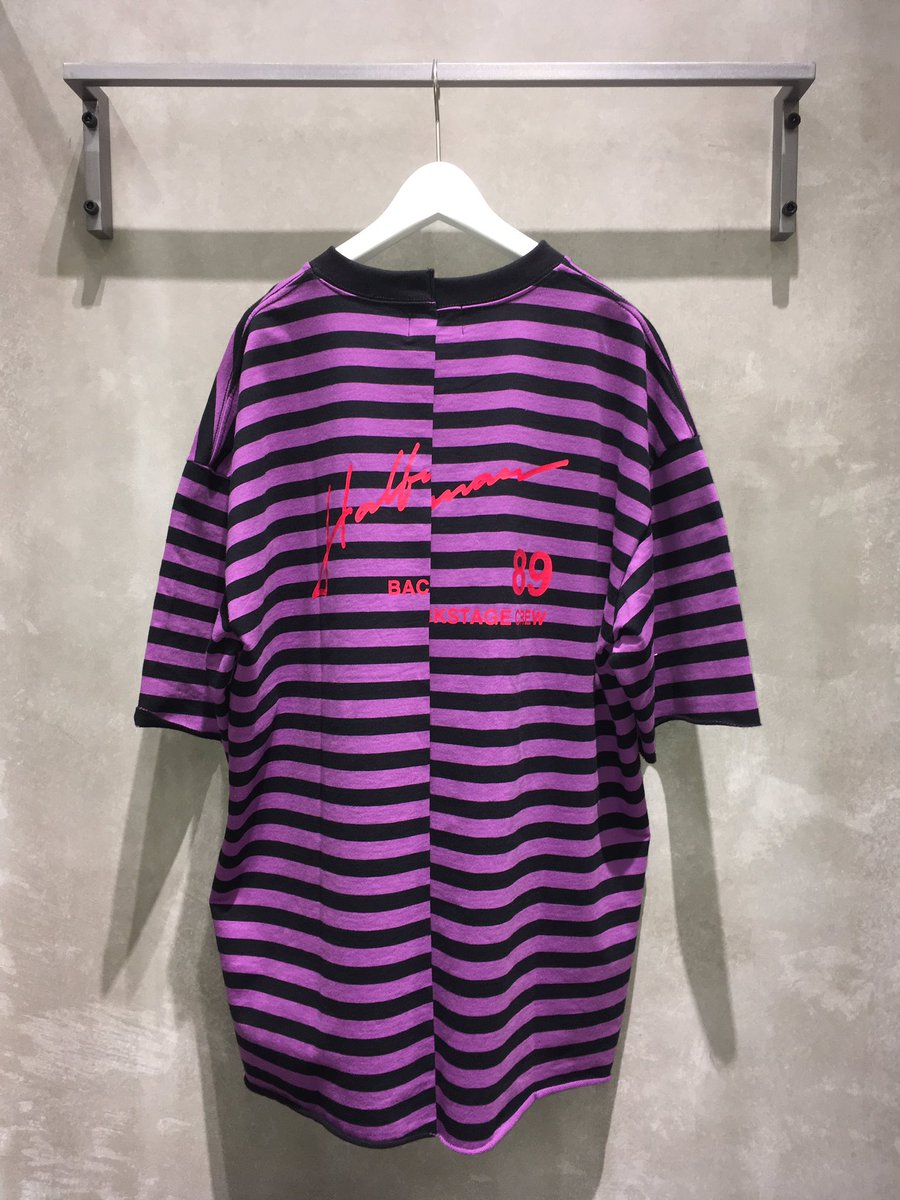 MT_OSAKA_'s tweet photo. 〈HALFMAN〉
"GRAFT STRIPE TEE"が入荷致しました。
ブランドらしい左右非対称のデザインと、ビッグシルエットが特徴的なアイテムです。
10,000円(+tax)
#halfmanusa
#monkeytime
#beautyandyouth https://t.co/QJJ2hTziq6