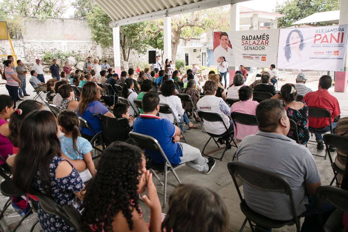 Como legisladora se ampliará el apoyo a la mujer,  fortaleciendo el núcleo familiar, para el desarrollo integral de la sociedad. <a href="/lopezobrador_/">Andrés Manuel</a> #JuntosHaremosHistoria #MORENA #PES #PT