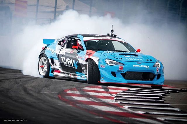 Tune86com's tweet photo. #fdlb 🚔@daiyoshihara @falkentire
Pic 📸 @valtersboze
#formuladrift #subarubrz #tune86 #valtersboze #drift #drifting https://t.co/6peRDfD8pZ https://t.co/zQQax9FOjK