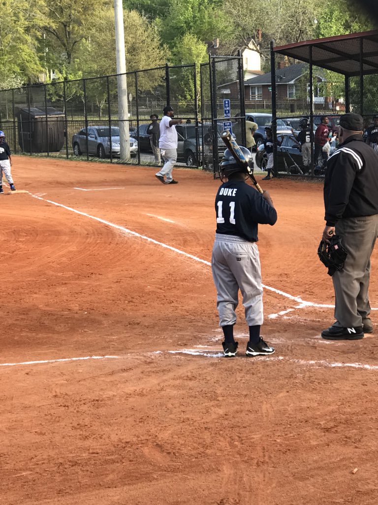 iamMisterMcKie's tweet photo. No matter where we’re at, we show up and show out! #BaseballPro #MyHittersRAlwaysReady @pgespanda @RichlandOne #TeacherChroniclesAfterSchool #MyKidsRTheTruth https://t.co/rUjMSFy3Sj