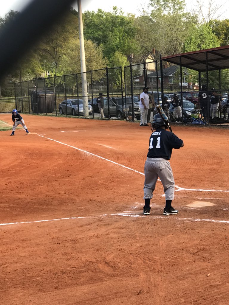 iamMisterMcKie's tweet photo. No matter where we’re at, we show up and show out! #BaseballPro #MyHittersRAlwaysReady @pgespanda @RichlandOne #TeacherChroniclesAfterSchool #MyKidsRTheTruth https://t.co/rUjMSFy3Sj