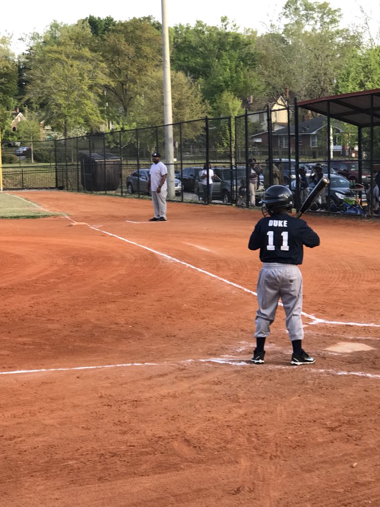 iamMisterMcKie's tweet photo. No matter where we’re at, we show up and show out! #BaseballPro #MyHittersRAlwaysReady @pgespanda @RichlandOne #TeacherChroniclesAfterSchool #MyKidsRTheTruth https://t.co/rUjMSFy3Sj