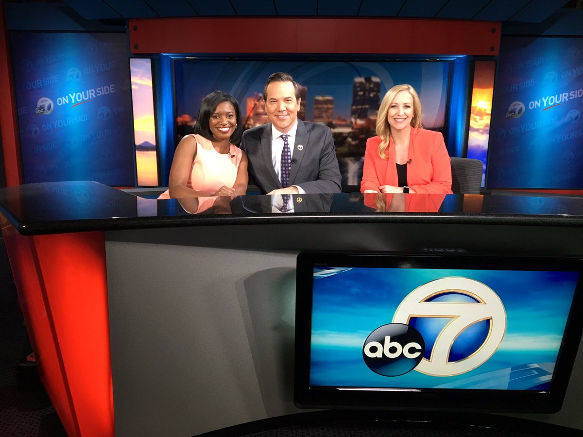 KimberlyRusley's tweet photo. IT'S OFFICIAL: My last day at @KATVNews is done 😔 Thanks for the love and the stories! 
@KATVChrisMay, KATVBeth, @KATVNed, @KATVNICK https://t.co/NB43aEFQRV