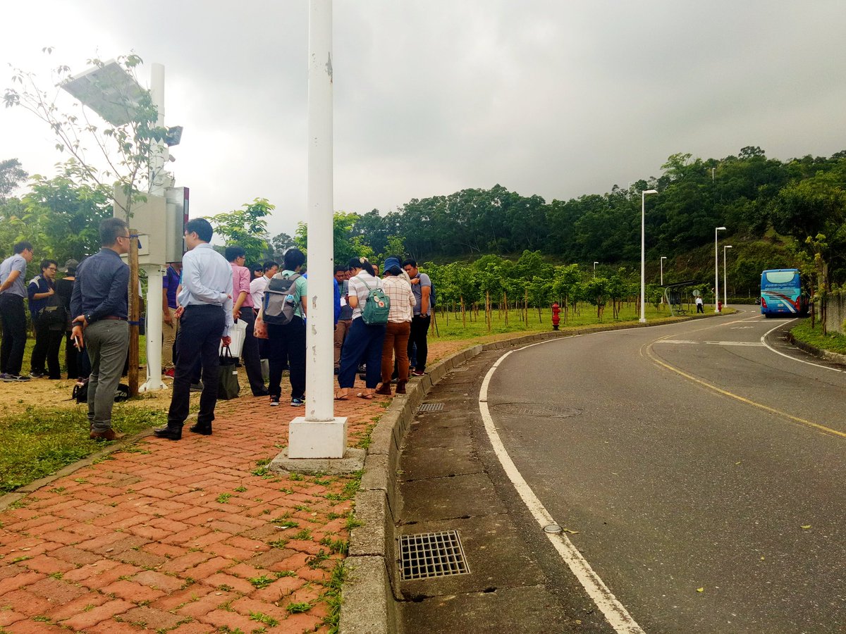 icleiseas's tweet photo. Dr. Chi-Sheng Lin of Institute for Information Industry demonstrated how the Roadside Smart Pillar works during a visit in Fo Guang University. @ICLEIKCC https://t.co/Dmjpps5GMZ