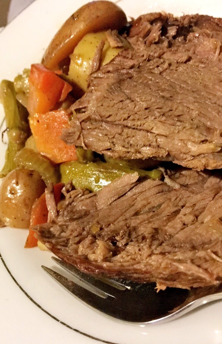 OhJodi_'s tweet photo. Beefin’.
{RumpRoast avec Potatoes/Asparagus/Carrots}
#WhipAppeal 
#LookAtWriss
#KitchenWitching👩🏾‍🍳 https://t.co/zHlu9mEZeW