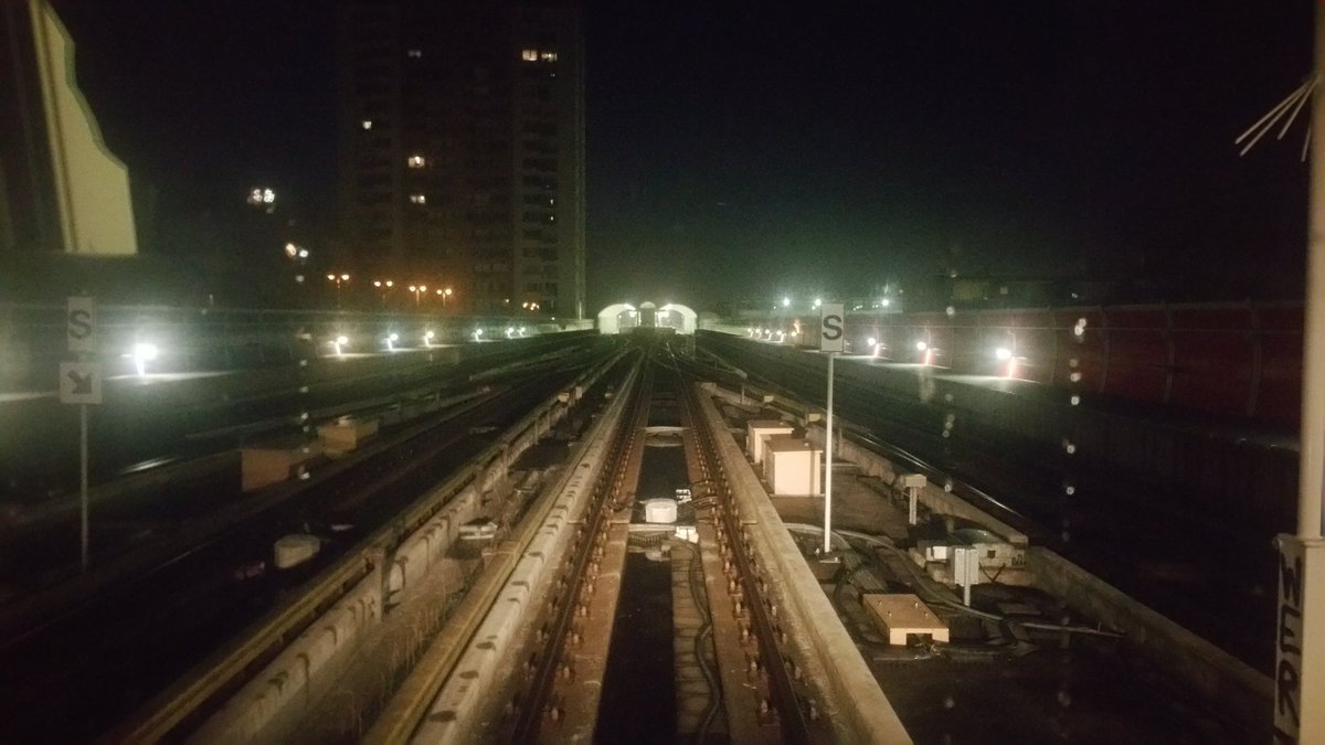 rdrietje's tweet photo. Zo #goedemorgen, we zijn er weer. #dienst 5-5 met het #weekend voor de deur. Vandaag #MetroD #Erasmuslijn #NoordZuid #DeAkkers <-> #rotterdamcentraal vv. De 1e vanaf de #parkeersporen #DeAkkers #gaanervoor #fijnedag #gewenst #retrotterdam #retmetro #aardigonderweg # https://t.co/IVyR6jMqOk