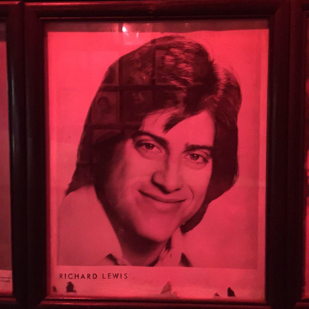 TheRichardLewis's tweet photo. RIP Mitzi♥️ Shore☮️
Comedy Store wall
1973
@TheComedyStore https://t.co/KbhHneSGXR