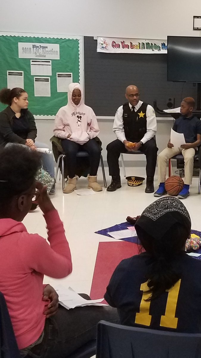 ChicagoCAPS15's tweet photo. The Chicago Sports Mentor Clinics that is held at Brunson School every Wednesday have been a huge success. Commander Cato was able to stop by and joined in our piece circle, giving great knowledge and advice to the kids. #austinworkingtogether https://t.co/8ITNTVLMec