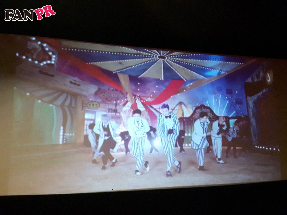 fanpr_2200's tweet photo. 블락비 데뷔 7주년 축하광고 ! 7주년 축하해요 ♥
롯데시네마 신사브로드웨이에서 만나보실 수 있습니다 !

#블락비 #데뷔7주년 #롯데시네마 #신사브로드웨이
#롯데시네마스크린광고 #영화관광고 #팬피알 #스프링비트컴 https://t.co/1Fm4cTBsZz