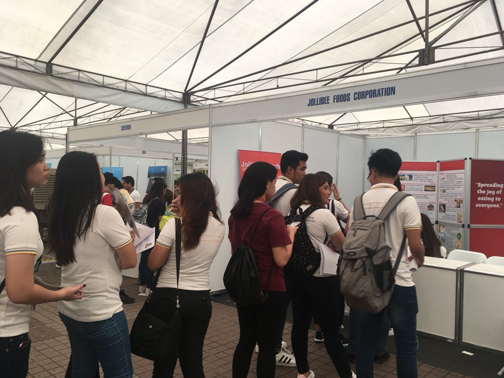 USTCCCCareer's tweet photo. Get to know how to be part of the Jollibee Foods Corporation here at the #USTCareerFair2018 

Grab-em while it’s hot! 😉
#MAPCareers 
#MakeyourAspirationsHappen https://t.co/DWOZa0hkd8