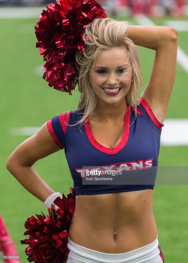joshuaiancooper's tweet photo. @HTC_BriannaH wanted to say thank you for allowing me to tag along on your journey as @TexansCheer rookie @HTC_Speaker thank you for interacting with me. Good luck to you with whatever Is next for you. #HTCForever 🙏🏻❤️👩🏼💙💝😃 https://t.co/UgpKaEqb6X