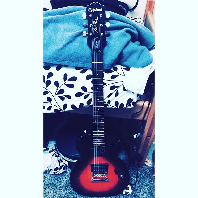 bleedingblueboy's tweet photo. my clarinet https://t.co/WD9MdJIC3U https://t.co/nrD8mUryFu