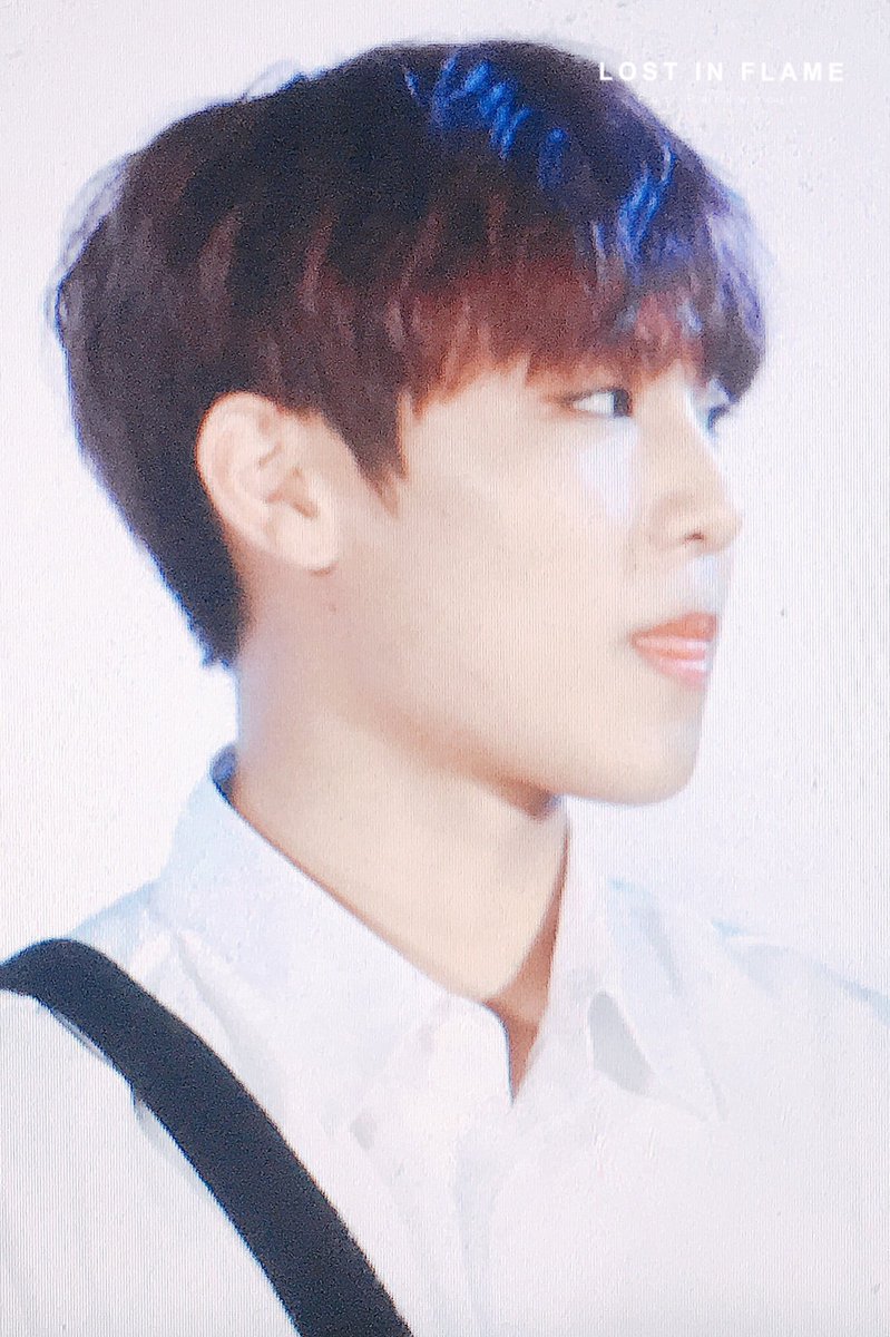 LOST_IN_FLAME's tweet photo. 180413 KCON #박우진 #워너원 https://t.co/agMBtQo2ez