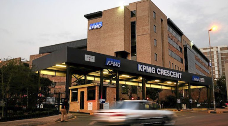 TimesLIVE's tweet photo. KPMG raised no red flags with the audit regulator over VBS Mutual Bank and it did not report any unlawful practices during its decade-long audit of Gupta-family companies https://t.co/jSvGMIs4CW https://t.co/VhRXcBsqNU