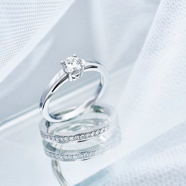Sophia Engagement Ring. Inspired by the simple sophistication of young lovers, Sophia and Ernest Casimir. This House of Eléonore engagement ring was designed to reflect their modest yet striking romance. A timeless House of Eléonore 0.5 carat laboratory … ift.tt/2v8HNZT