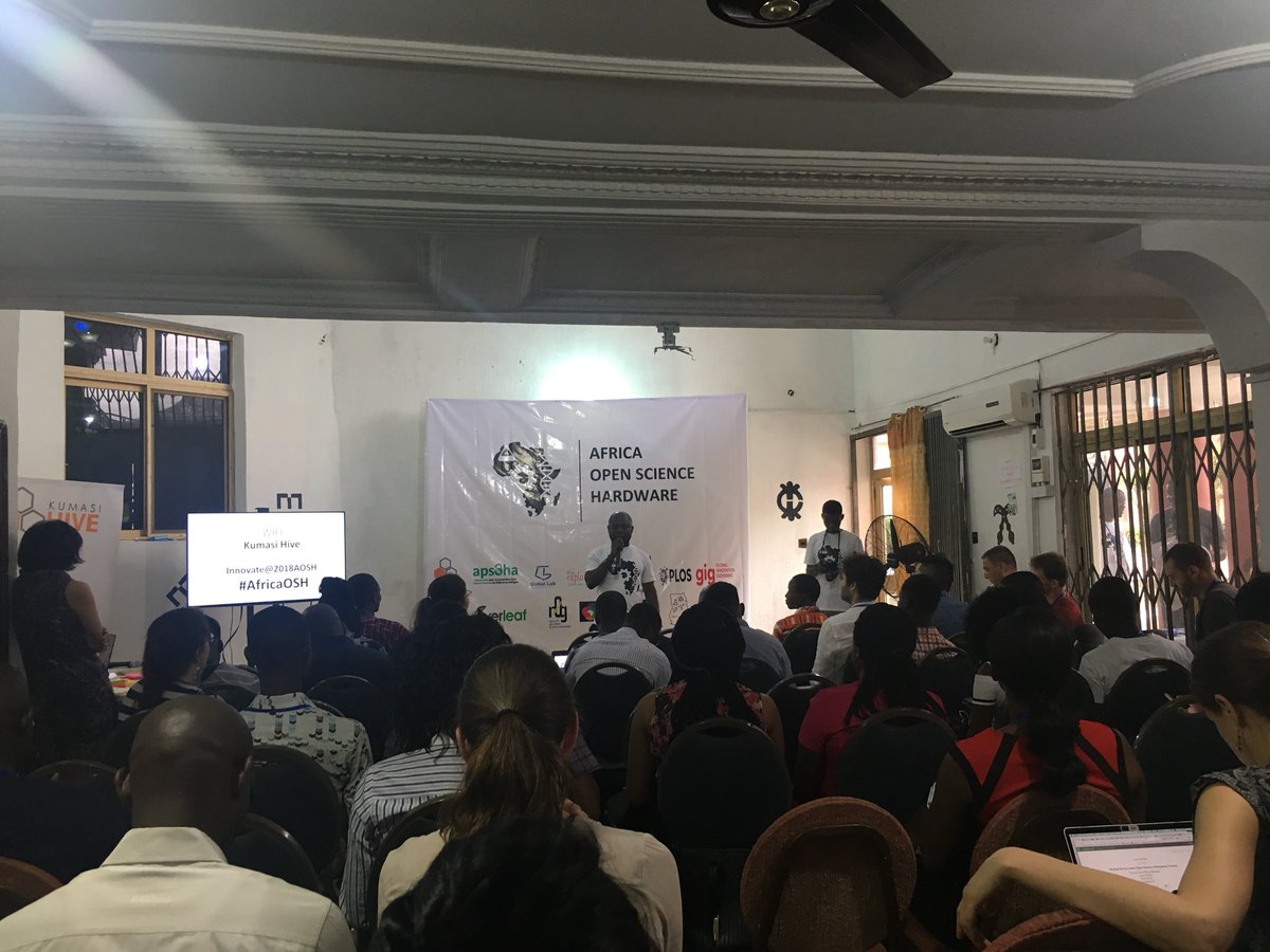 sdosemagen's tweet photo. “We aren’t doing this just for fun, we’re doing this to support our development” @JorgeAppiah from @KumasiHive starting off the first @AfricaOSH #AfricaOSH #GOSHcommunity https://t.co/oH3bVh8mhU