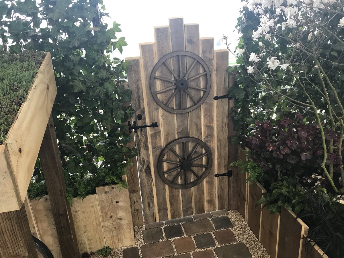 YGOTYear's tweet photo. Congratulations to @capelmanor on winning Gold @Ascot #SpringGardenShow in the #YGOTY competition and being best in show! https://t.co/HYvCPDBbFM