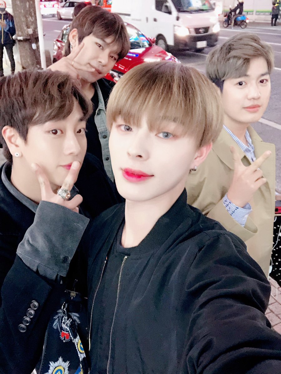 DIP_class's tweet photo. #디아이피 #감성보컬 #승호 #매력뿜뿜 #유형 #래퍼 #Bnish #귀욤막내 #지원 #일본 #109 #디아이피 #많이 #사랑해주세요❤️ #디아이피 #화이팅👍 https://t.co/DzpybYdwNM