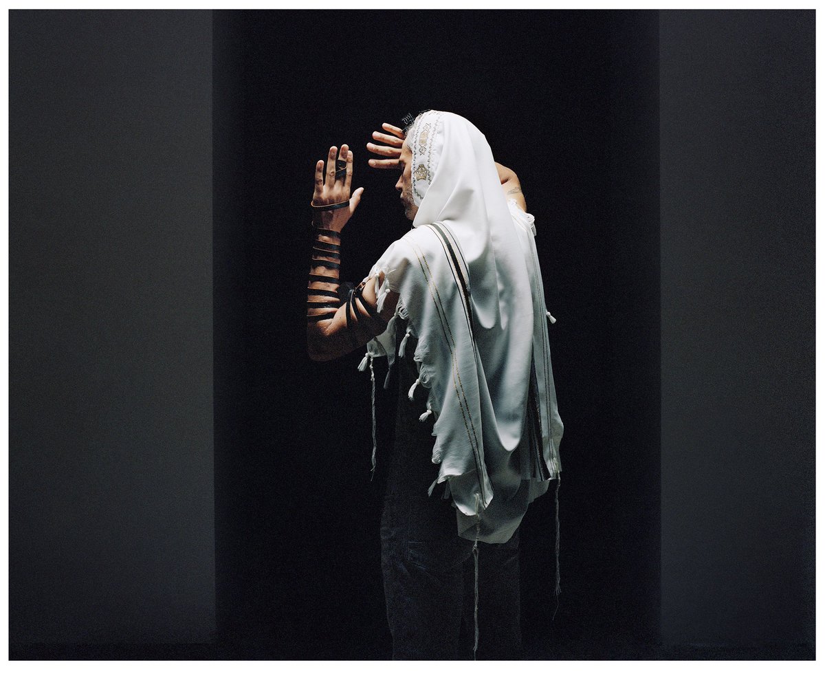 Wochenende in Leipzig! Spinnereirundgang, mit STEFFEN JUNGHANS (foto, solo) »Legende« - große Entwürfe von Vermächtnis und Verlust bei REITER bit.ly/2HwRGmX und #spinnerei