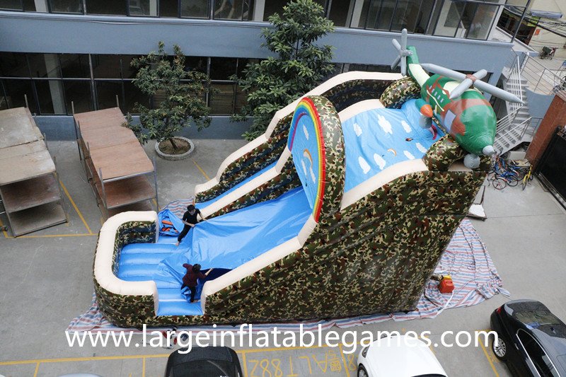 largeinflatable's tweet image. Camo slide with CE &amp;amp;TUV
Web:
largeinfaltablegames.com 
Email: sales02@largeinflatablegames.com
Mobile: +86-13631454990
our factory can make all kind inflatable games as your requirement