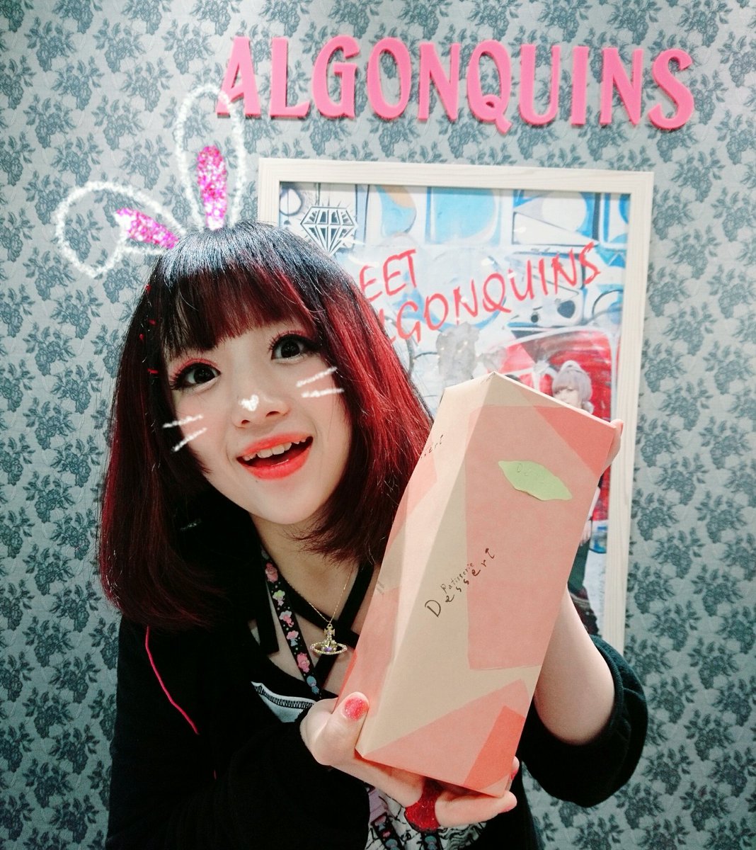 yokohama_alg's tweet image. Nさま🌷

お忙しいのに来てくださってありがとうございますぅぅう！！！感動の再会でしたぁぁあ！
いつもいつも松話楽しかったです！✨またどこかでお会いした際はヲタトークしましょう\(•ㅂ•)/♥

なっちゃん