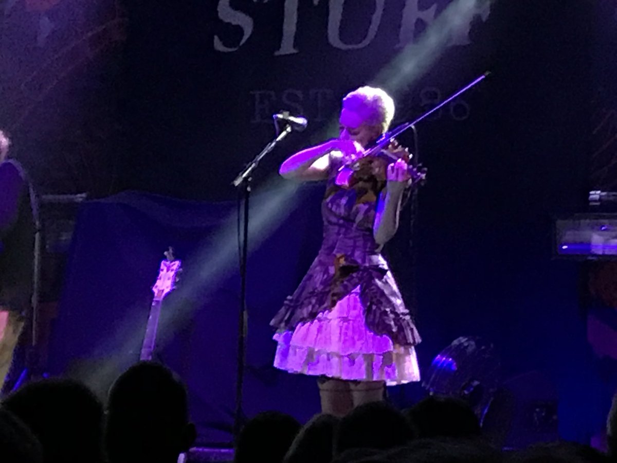 LeMaireM's tweet photo. Awesome night as always last night, Bristol rocked. Cheers brother @mileshuntTWS @Erica_Nockalls https://t.co/fyupWR3FkP