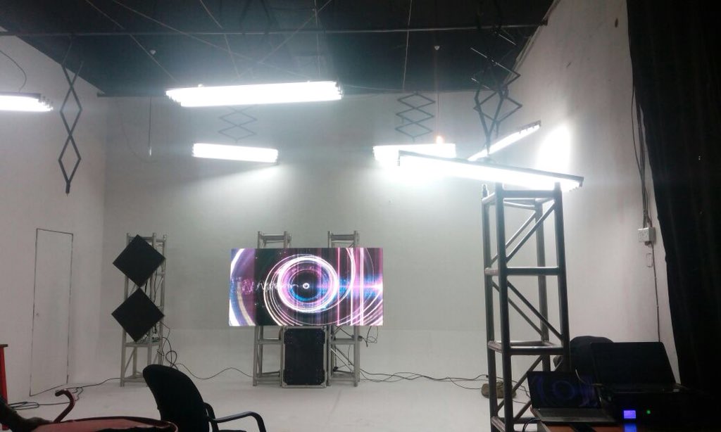 dj_smik's tweet photo. #SettingUp for the #BattleOfTheBrandsEA @issawrap2018 #TvShow #NewProject 

Good Morning Fam !! https://t.co/LlgkTz7R5J