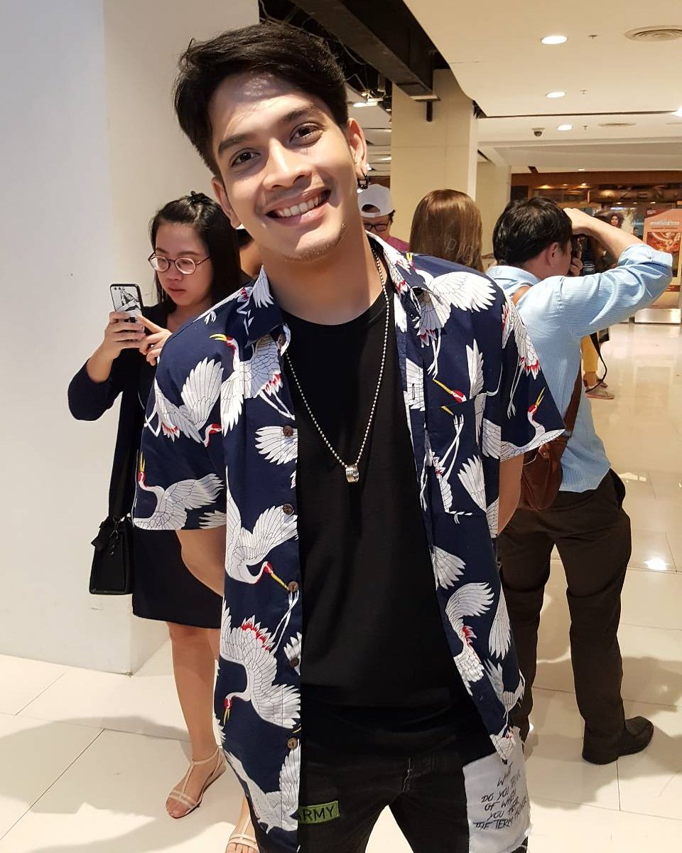 PhakinOfficial's tweet photo. สุขสันต์วันสงกรานต์ 2018 กับยิ้มหวานๆคลายร้อนนะจ๊ะ
#ลัม
#ch8nce 
#LabandaThailand https://t.co/WOJk5iNxA9