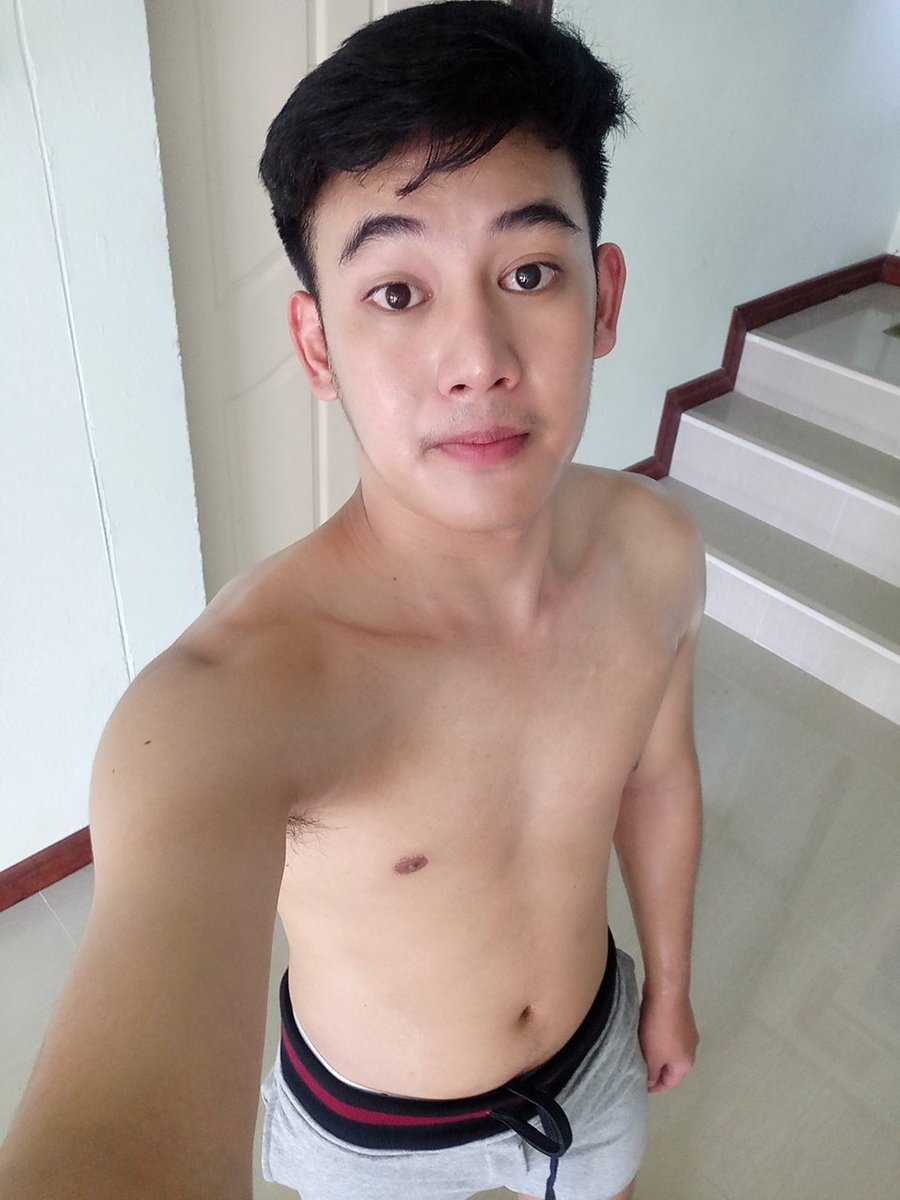 เล่นน้ำกัน