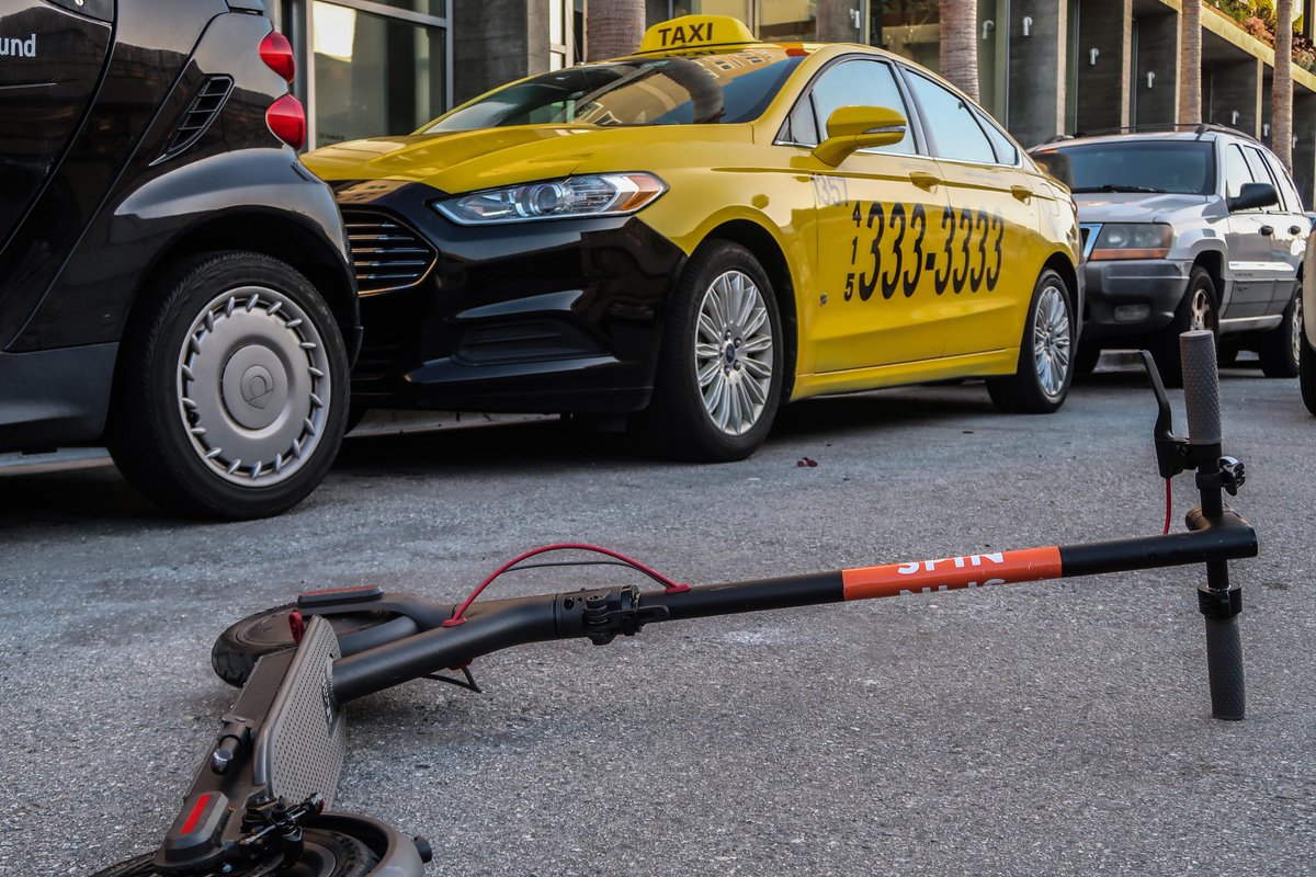 superphotosdoug's tweet image. Here are a few abandoned douche rockets #techtrash @scooteridiots @FitzTheReporter @janiehar @juliacarriew @48hills @sfweekly @AaronPeskin @JaneKim @sffdpio @sfmta_muni
