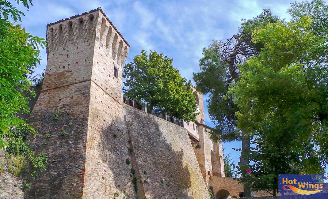 FreeNetViaggi's tweet image. #HotWingsViaggi ci presenta &quot;L&apos;Altra #Romagna&quot;.  😃
goo.gl/f4MU7K