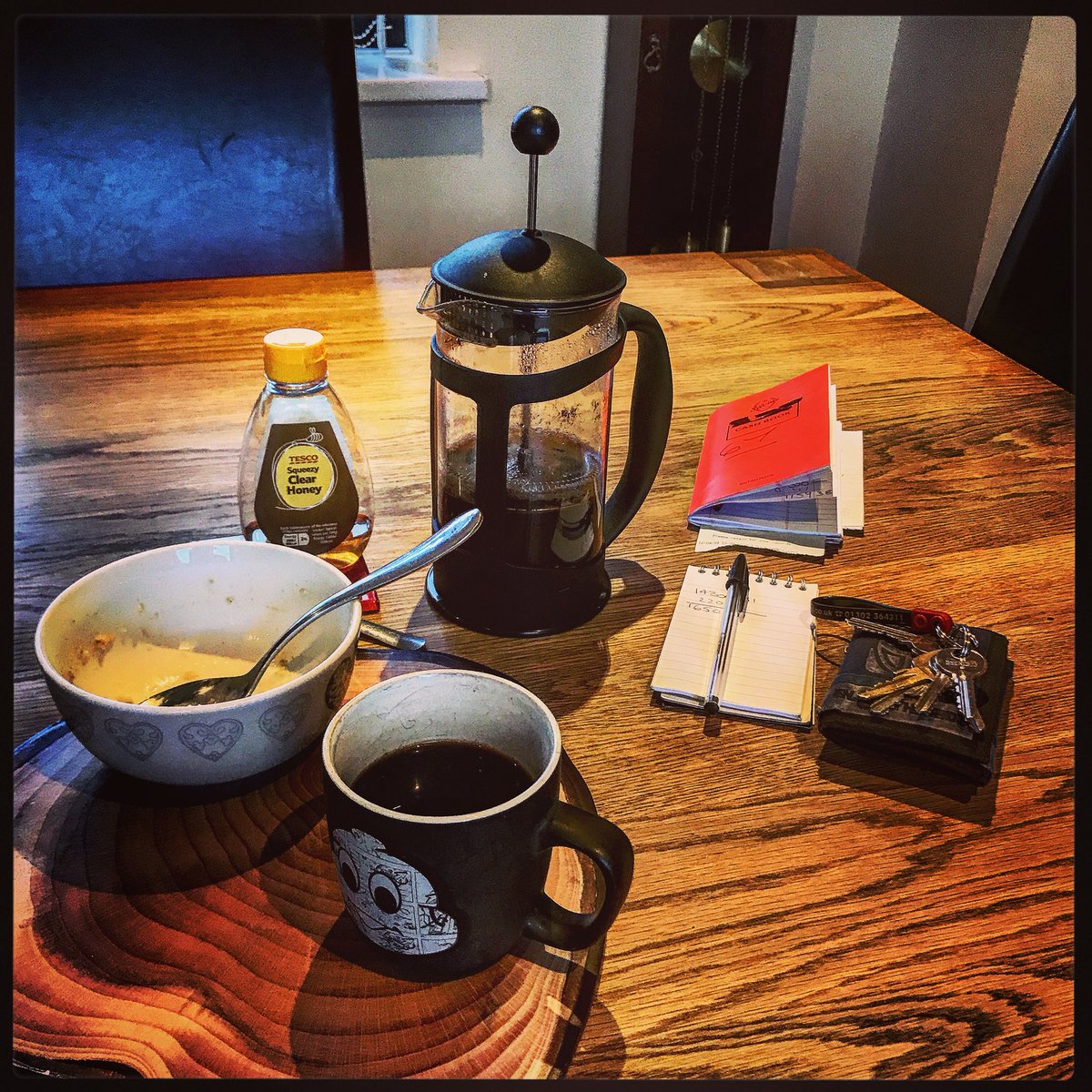 DrTepi's tweet image. For those who can’t access my instagram link.
Here’s my start to today. 
My fitness regime has really gone to shit since the beginning of the refurb on “67” and it’s effecting my mood. 
I will perk up soon. Honest. 👍🏻😎😁
#busyman #norestforthewicked