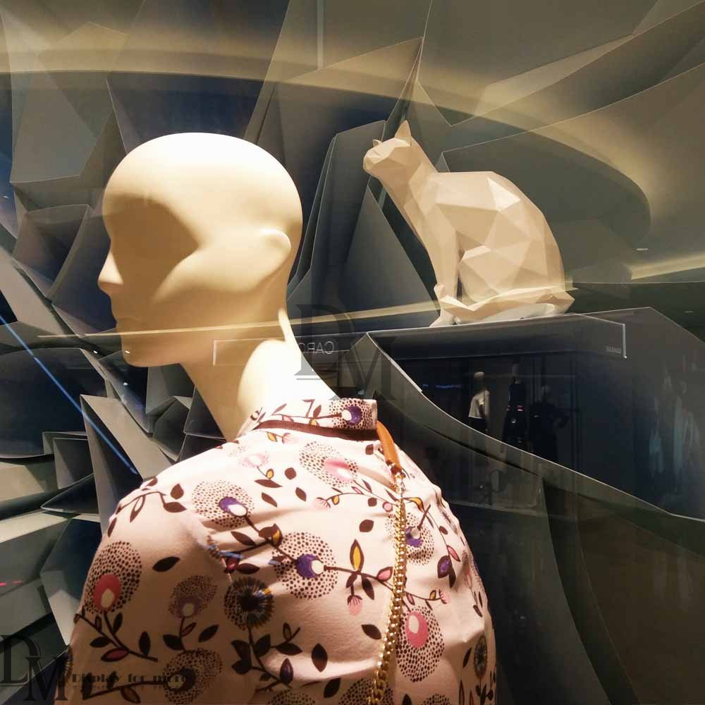 DisplayDm's tweet image. Fiberglass material #animatedfigurines - life size #catstatues, for #dressingwindowdisplay.