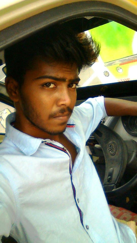 Lingeshi's tweet photo. #PoNnUgAlUkU Intha picture tha pidichu irukama....  #LINGESHI #lingeshi https://t.co/cnh4b22YUf