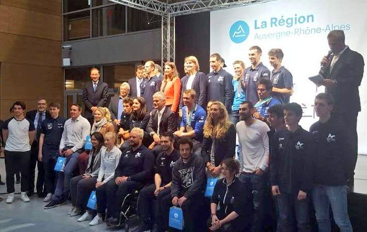 Merci aux athlètes pour ce super moment de convialité autour de belles valeurs, sportives et humaines. Et pour ceux qui me connaissent bien, merci de ne pas faire de commentaires sur le côté peu vraisemblable de l’association « Sandrine et sport » 😜