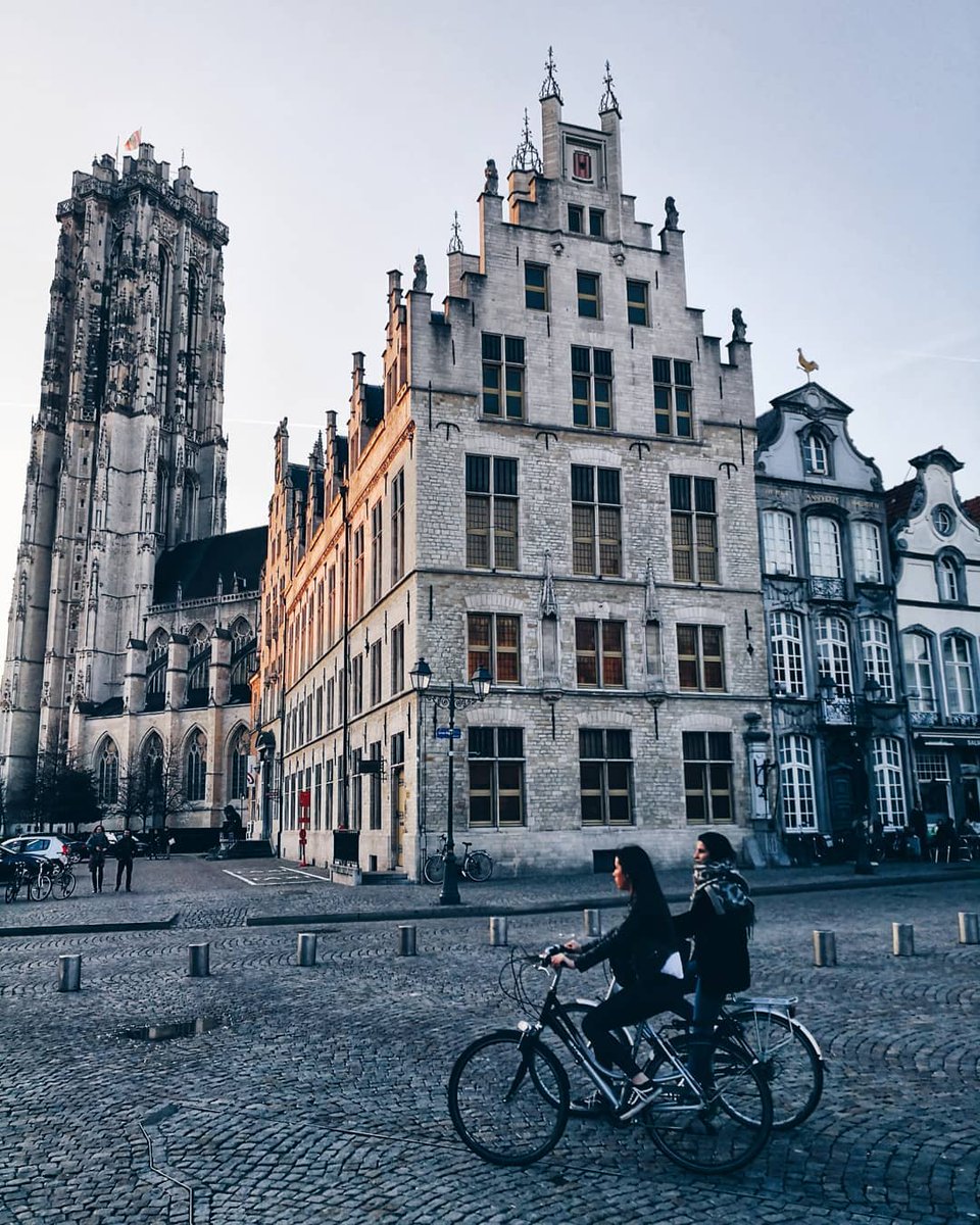 visitflandersfr's tweet photo. Comme @bouchta_be, on adore les villes flamandes et nous devons bien avouer que #Malines figure dans nos préférées ! https://t.co/5cVZpG7L4x