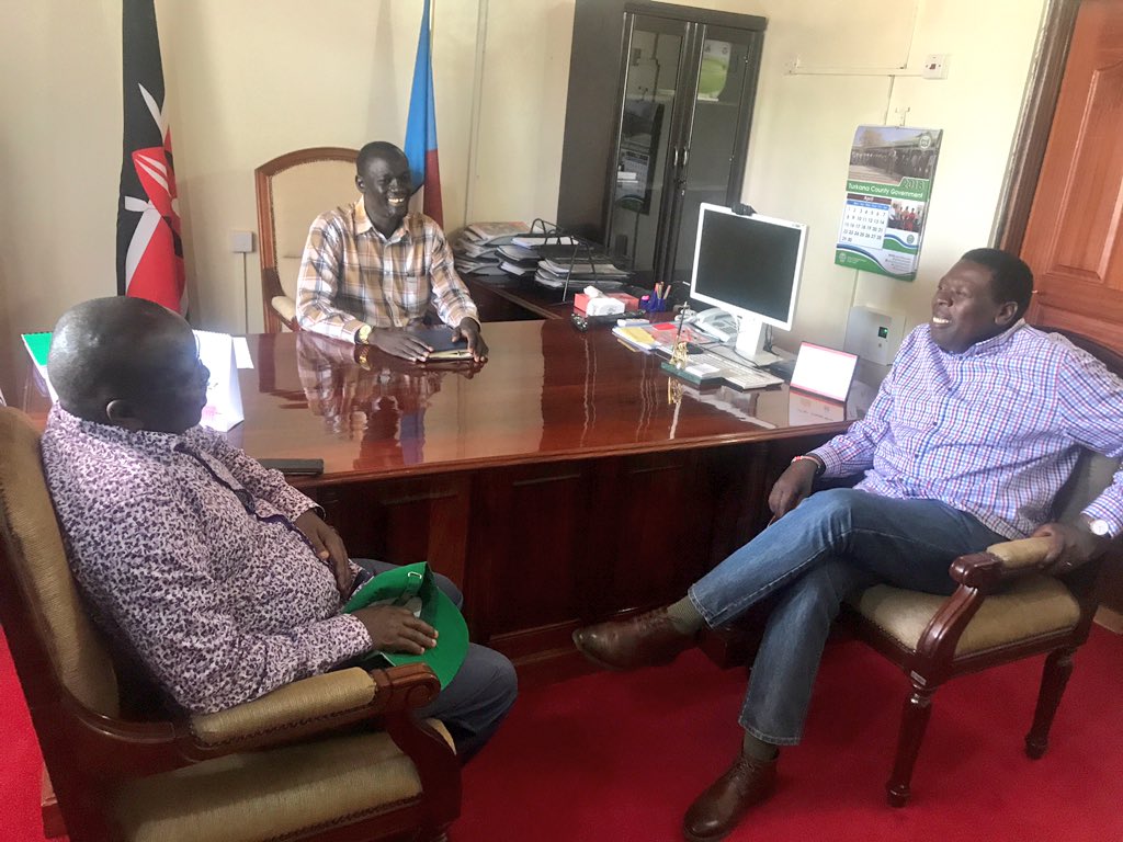 EugeneLWamalwa's tweet photo. Now at Lodwar Town @TurkanaCountyKE Headquarters meeting with @GovernorNanok ,Turkana South Mp Hon James Lomenen,Ps Powon -ASAL ,County Steering Team for a briefing on #DisasterManagement #FoodSecuritySituation #BigFourActionPlan @HonLomenen https://t.co/1IJdy1moyN