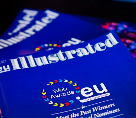 entorno_digital's tweet photo. Participa en el concurso .eu Web Awards 2018 !
El 18 de abril empieza la competición para conseguir los diferentes premios. Si eres mayor de edad y tienes una página web .eu, puedes participar en los .eu #WebAwards https://t.co/B5BLGvu1JE #2018euWA #doteu #domainnames @EUregistry https://t.co/DhE8xFkSLg