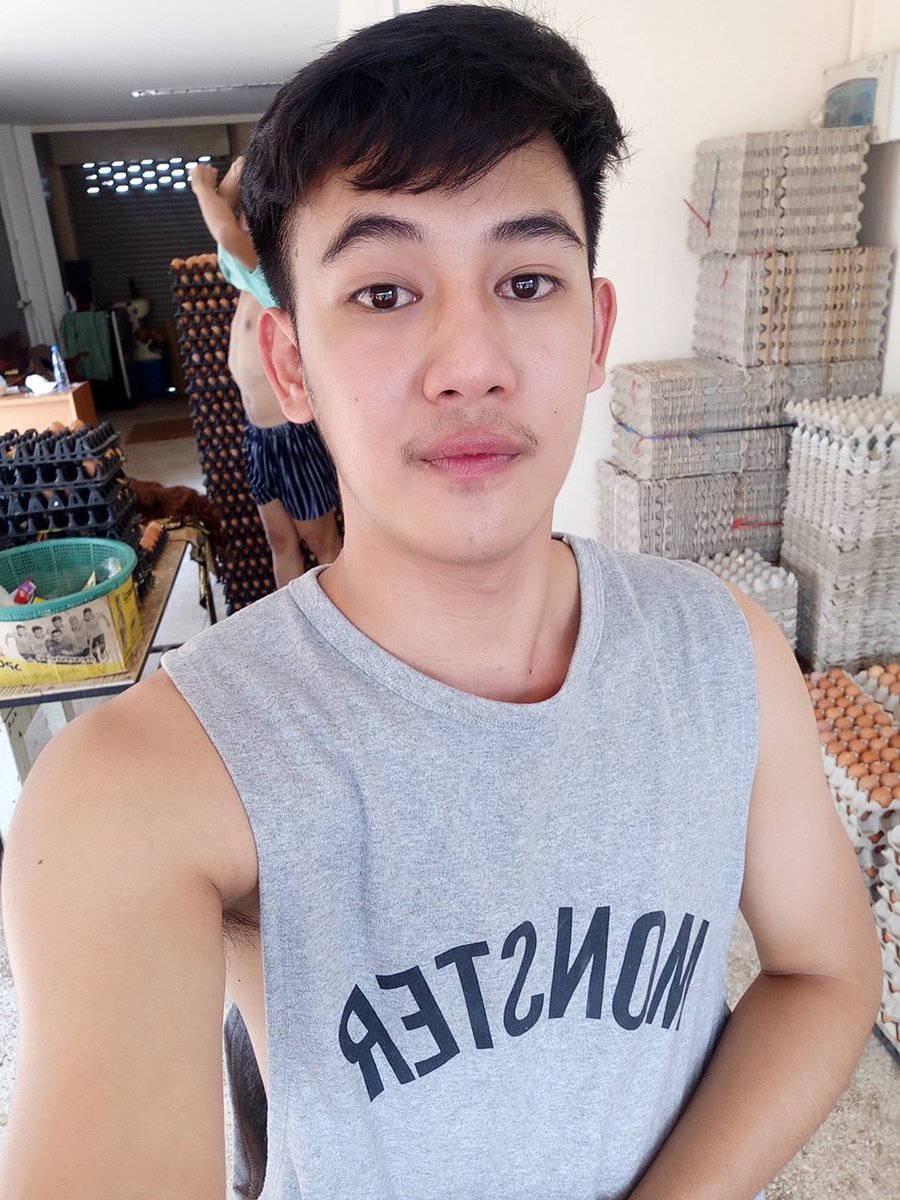 TteamMsu1's tweet photo. บ้านๆตามประสาเด็กบ้านนอก ถนนหน้าบ้านนี่แหละ สุดๆล่ะ 5555 https://t.co/I7DatRwFAV